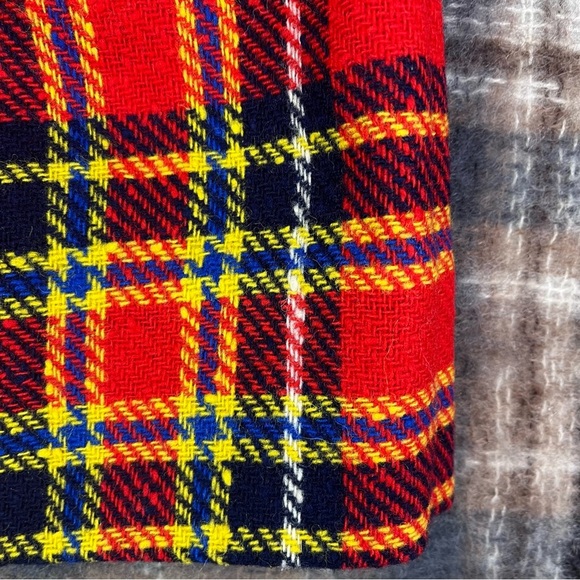 VINTAGE RED PLAID MINI SKIRT WAIST 11.5’’ LENGTH 17’’ - Picture 11 of 13